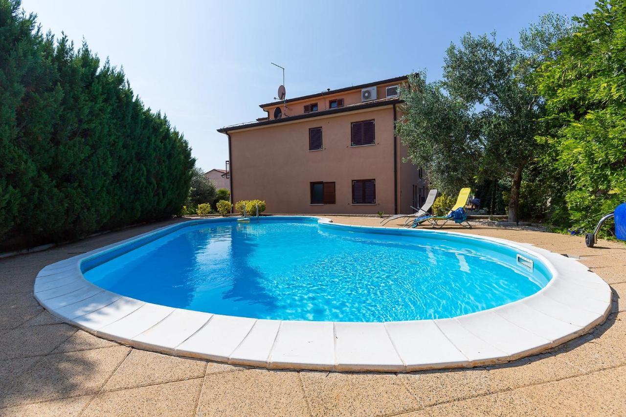 Apartments With A Swimming Pool Novigrad - 7078 Zewnętrze zdjęcie
