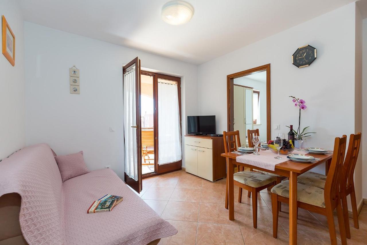 Apartments With A Swimming Pool Novigrad - 7078 Zewnętrze zdjęcie