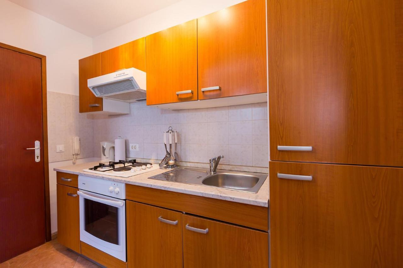 Apartments With A Swimming Pool Novigrad - 7078 Zewnętrze zdjęcie